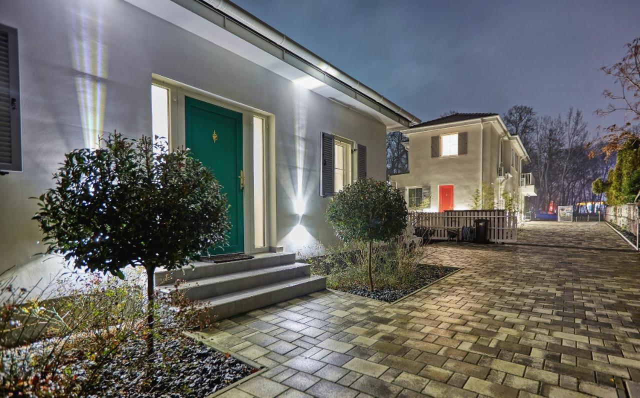 The Doors Boutique Apartments Mosonmagyaróvár Eksteriør billede